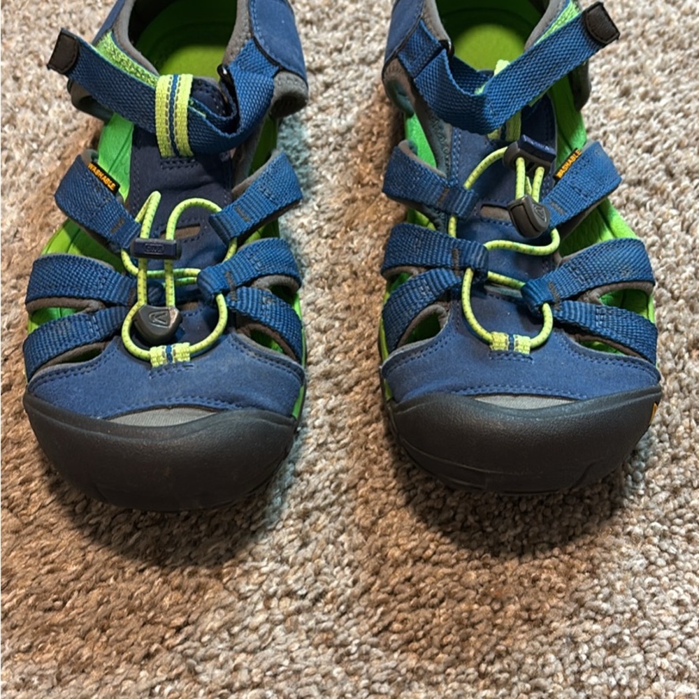 Keen Kids Navy Blue with Bright Green Trail Sandals